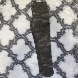 Camouflage Jeans